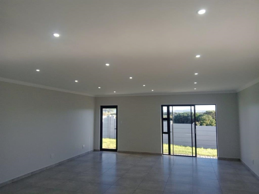 3 Bedroom Property for Sale in Paradise Beach Eastern Cape